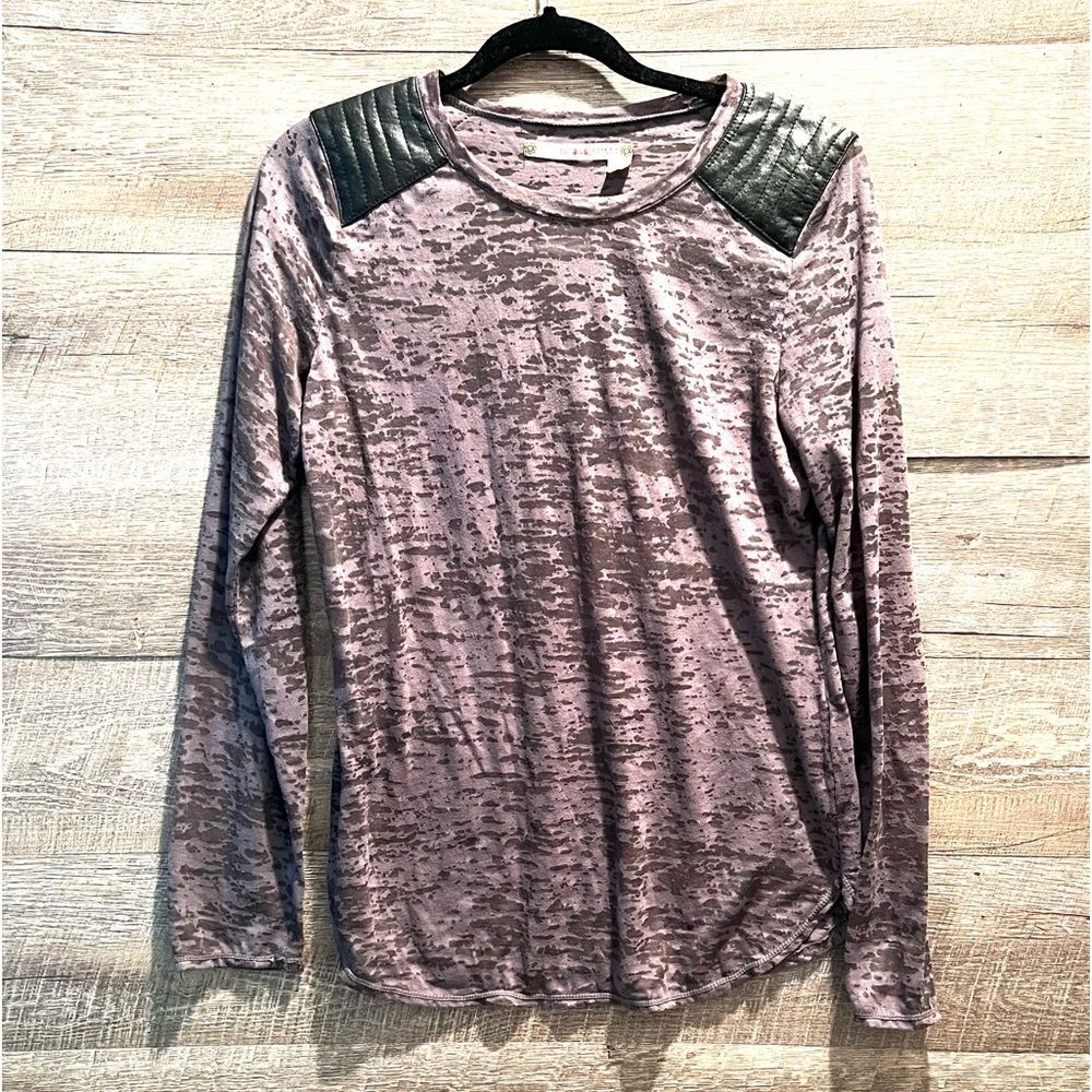 Chelsea & Violet Sheer Long Sleeve Top Sz L